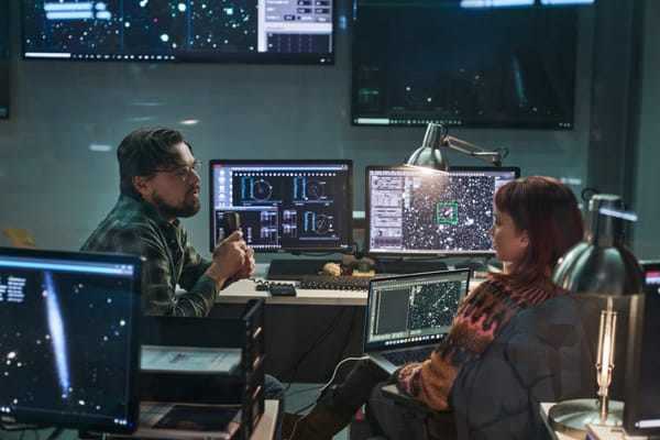 Review: Don't Look Up (2021) dir. Adam McKay